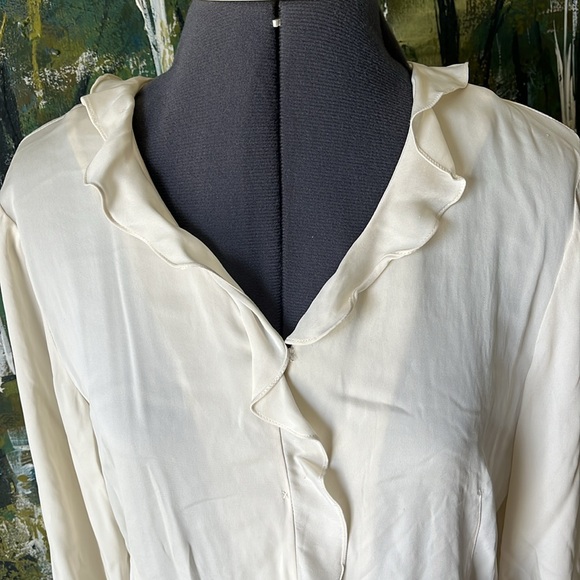 Vintage Silk Cream Blouse - Picture 2 of 9